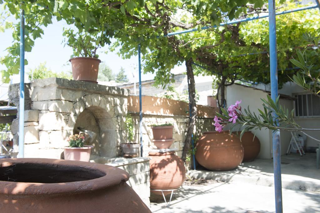 Marianna Mansion Villa Pachna Rom bilde